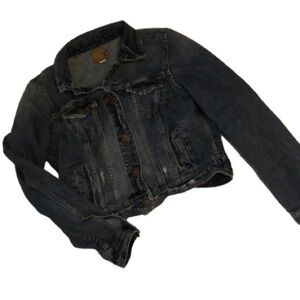 American Eagle distressed blue denim Jean jacket.